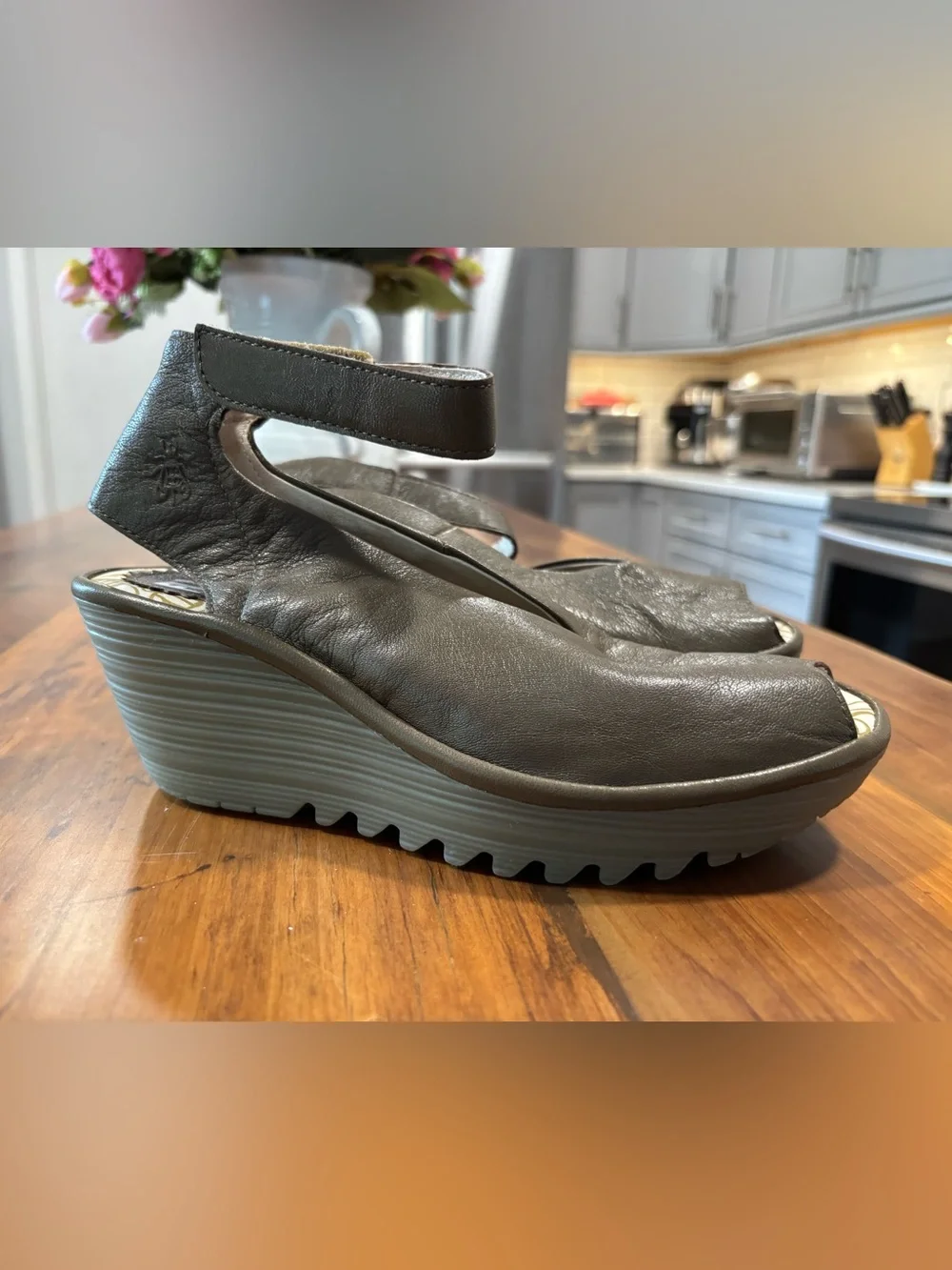 Fly London YALA Leather Peep Toe Wedge Sandal Size 7 1/2 Euro 38 - Olive Green